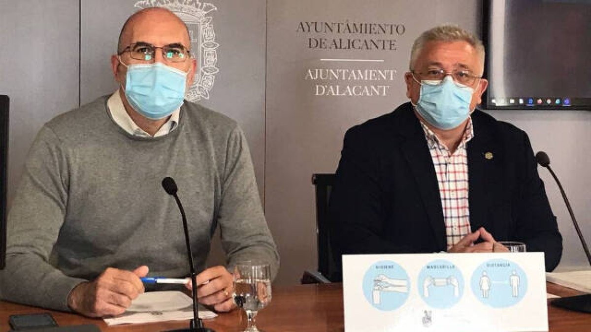 Manuel Villar y Antonio Manresa, portavoces del equipo de gobierno de Alicante