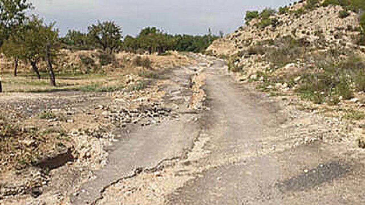 Las últimas lluvias torrenciales terminaron de destrozar muchos de los caminos de las pedanías de Alicante