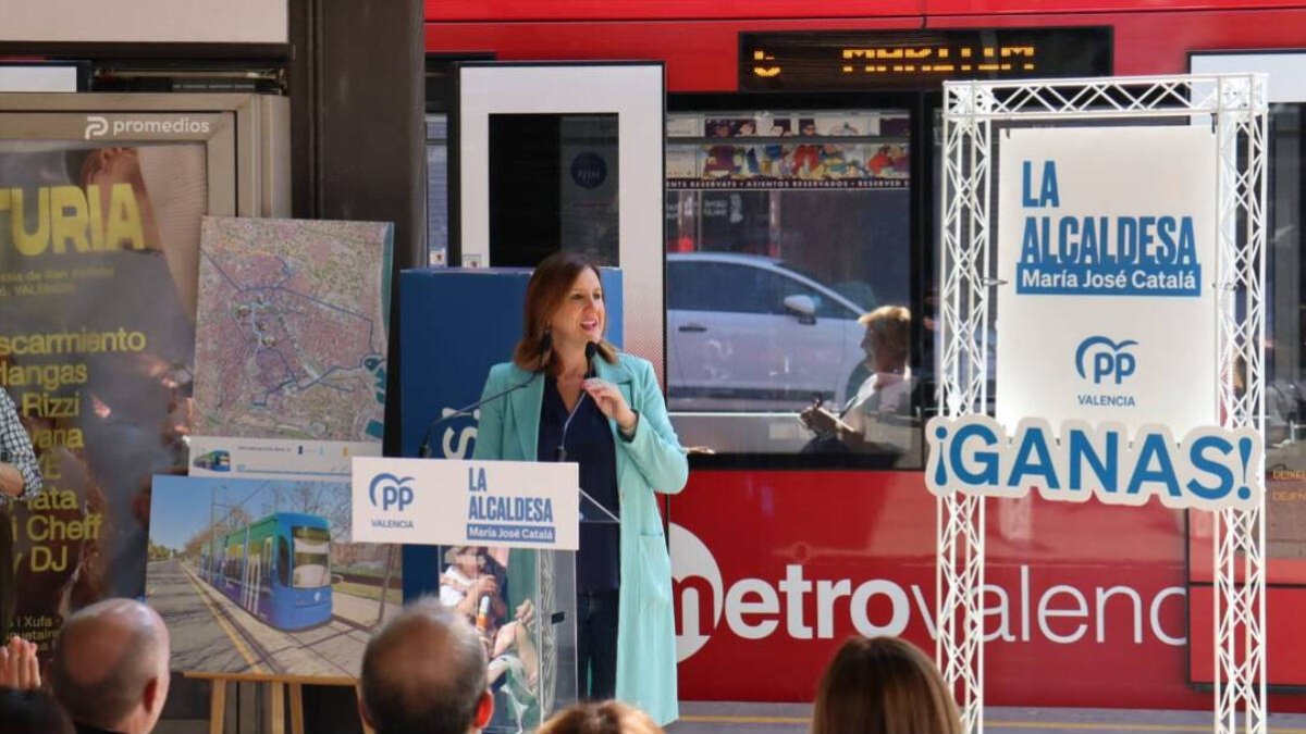 María José Catalá en un acto en la parada de metro de Tossal del Rei