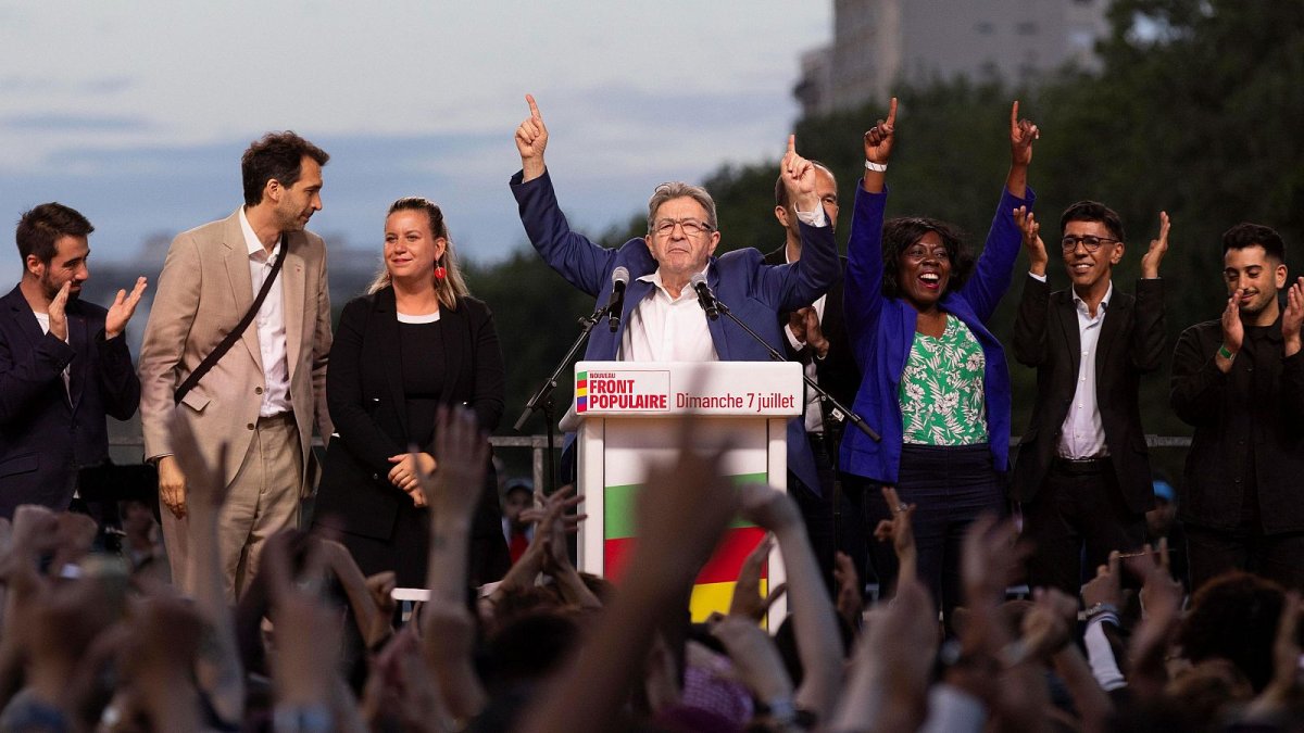 La izquierda francesa celebra el resultado