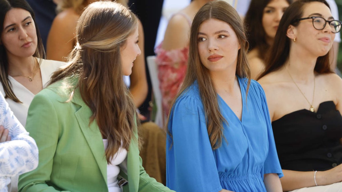 La Princesa Leonor y su hermana la Infanta Sofía en los Premios Princesa de Girona.