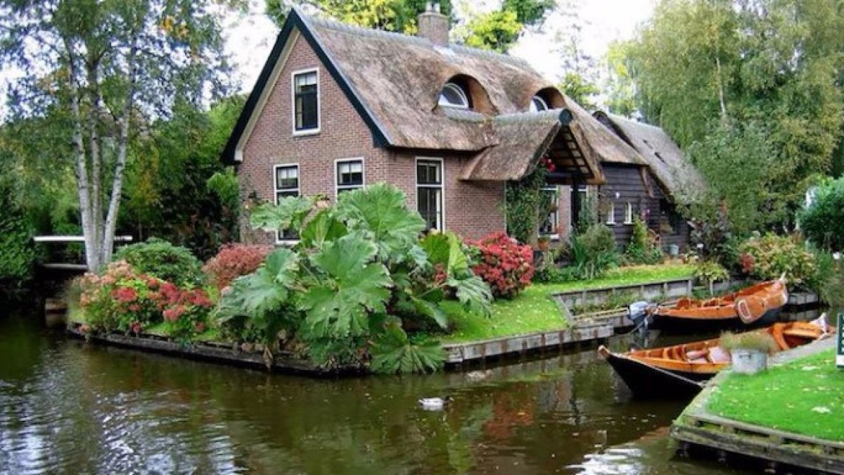 Giethoorn, el pueblo sin carreteras que parece sacado de un cuento