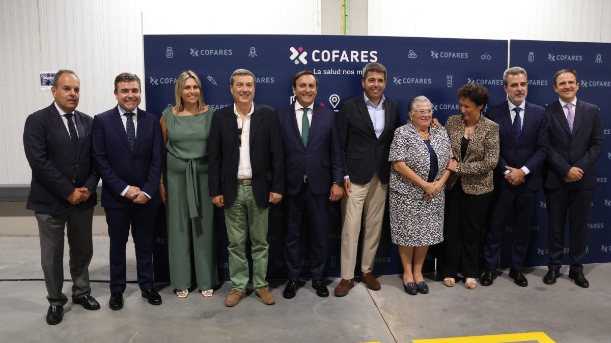 Inauguración del centro de Cofares