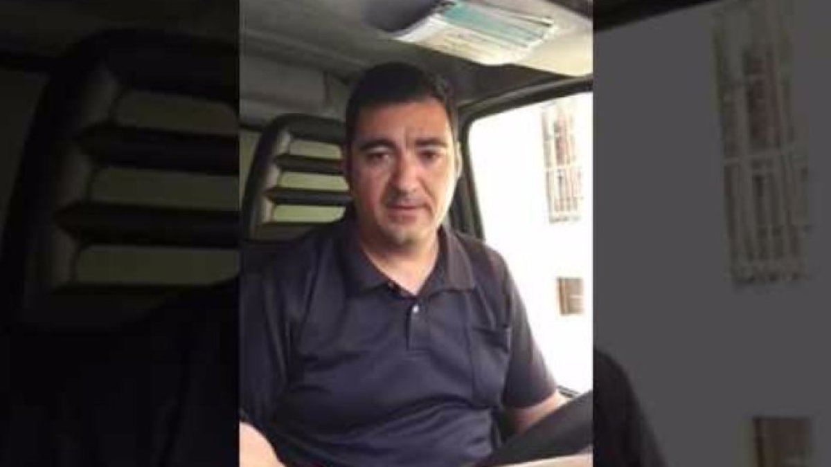 La bronca de un camionero culé a los que pitan el himno arrasa en Facebook