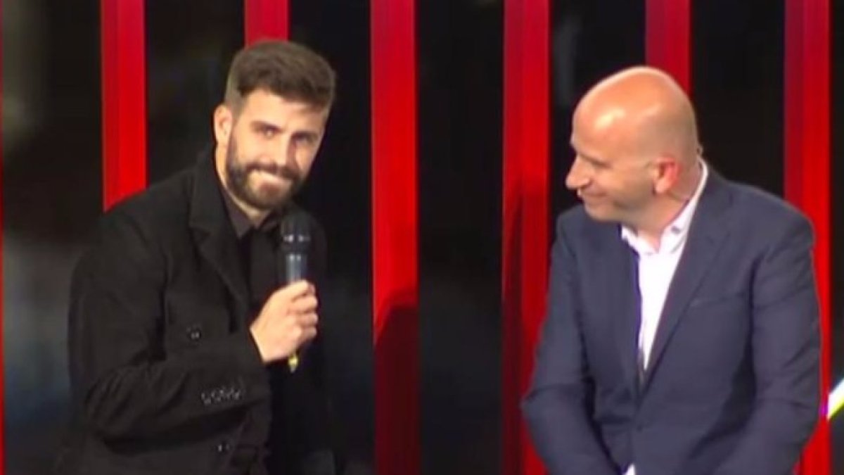 El futbolista Gerard Piqué durante la entrega del premio.