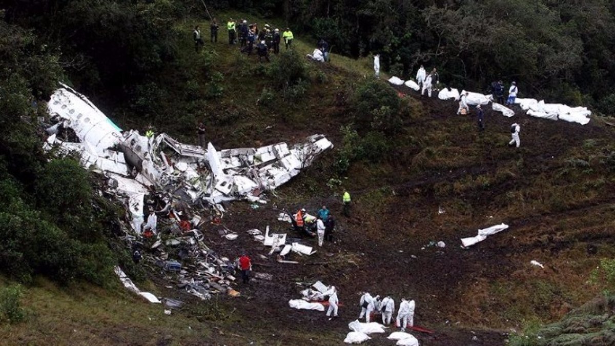 El avión no se declaró en emergencia hasta el descenso.