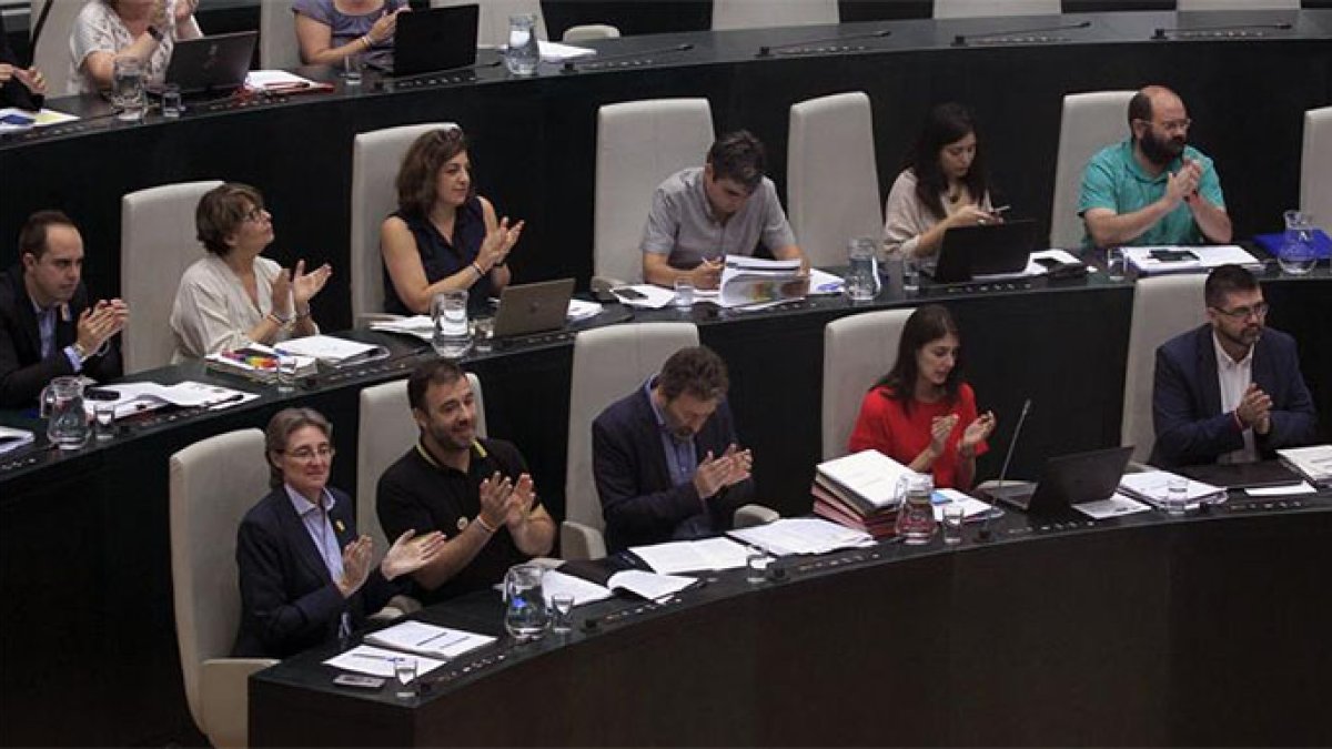 La bancada de Ahora Madrid durante el Pleno.