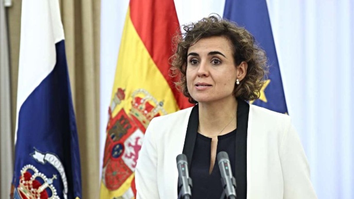 Dolors Montserrat, ministra de Sanidad