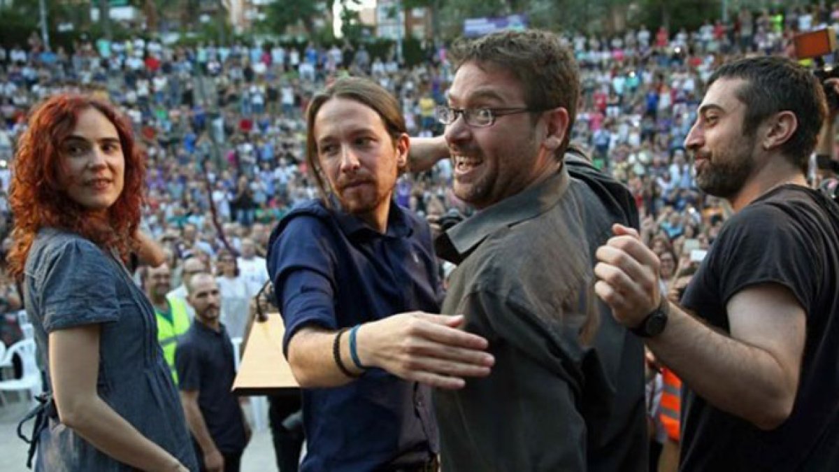 Iglesias junto al líder de Podem Catalunya.