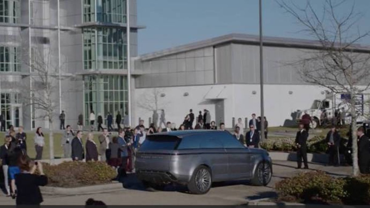 Rang Rover Sport en The First de Hulu