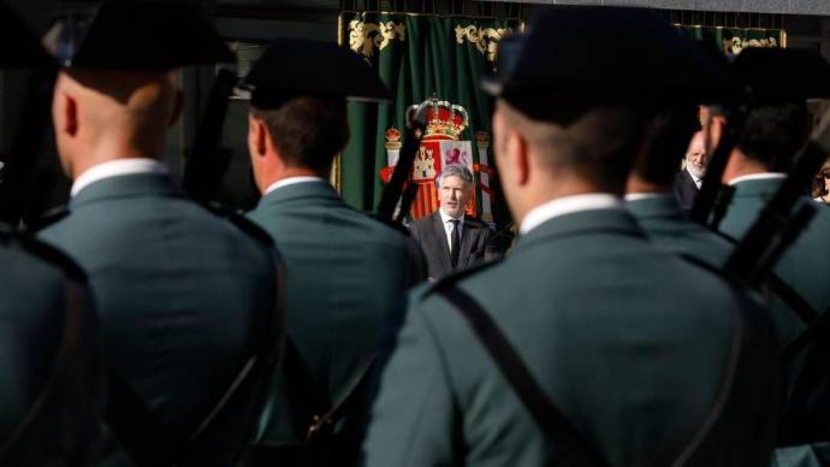 Fernando Grande Marlaska, ministro del Interior, ante la Guardia Civil