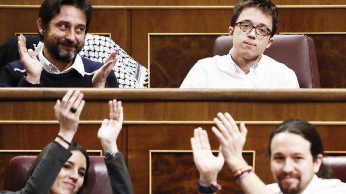 Errejón, junto a Mayoral, Montero e Iglesias en el Congreso