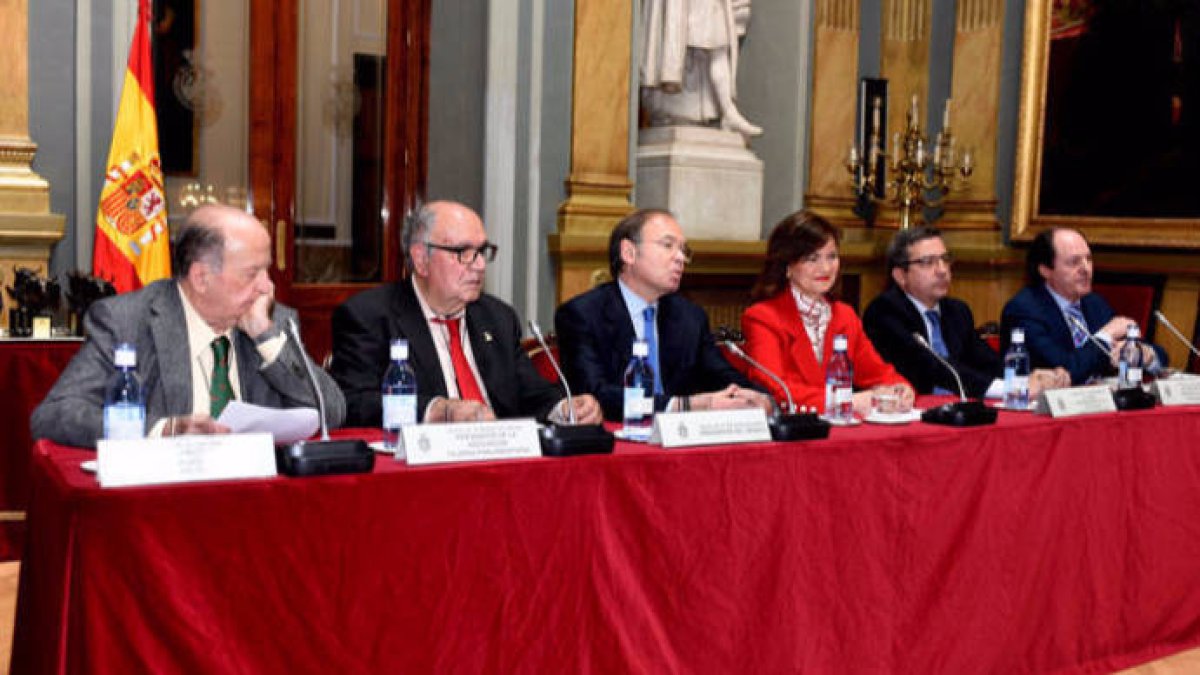 Los Toros ponen de acuerdo a Pio Garcia Escudero y Carmen Calvo