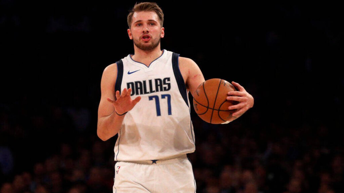 Luka Doncic, con la camiseta de los Mavericks.