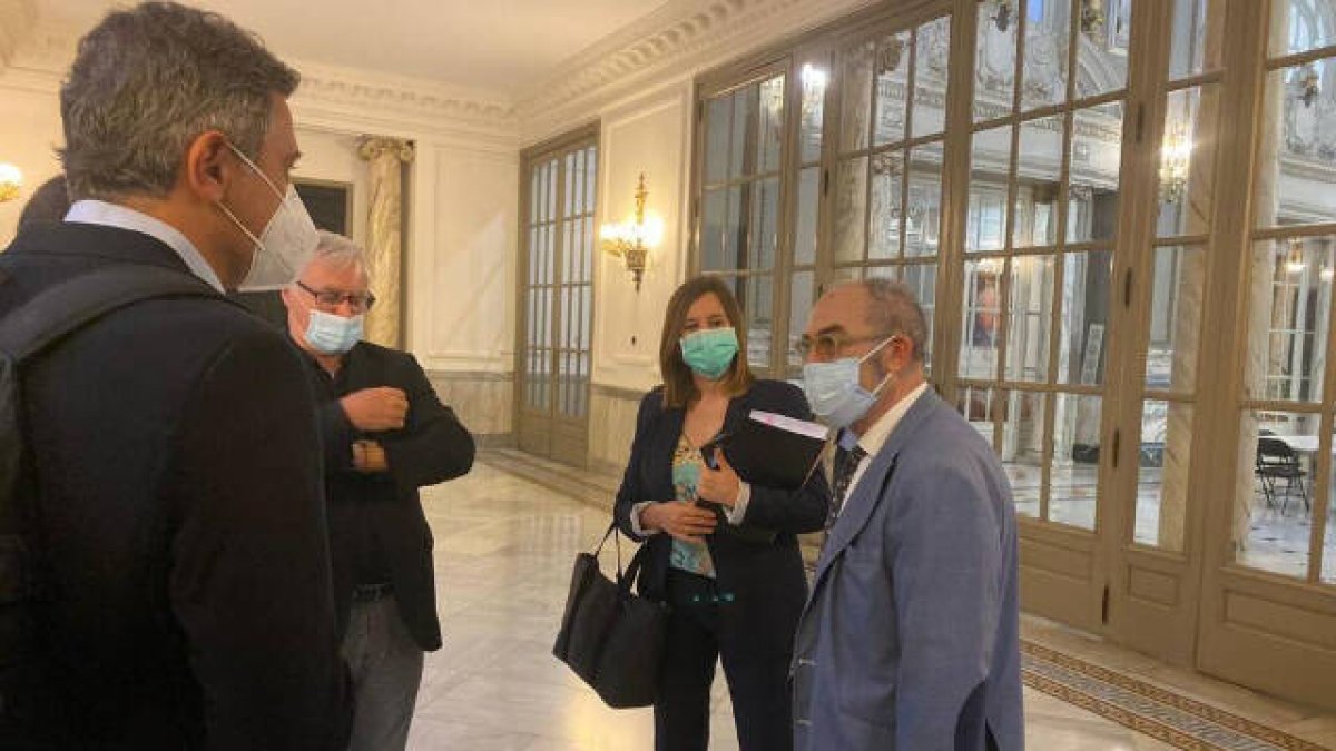 José María Lozano antes de intervenir en la comisión del ayuntamiento.