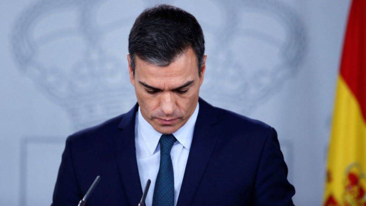 Pedro Sánchez se ha quedado sin parapeto científico.