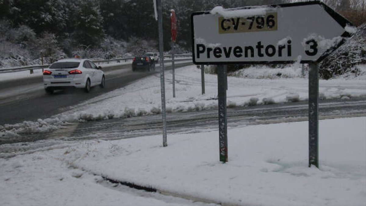 Nieve en la carretera Alcoy-Banyeres.