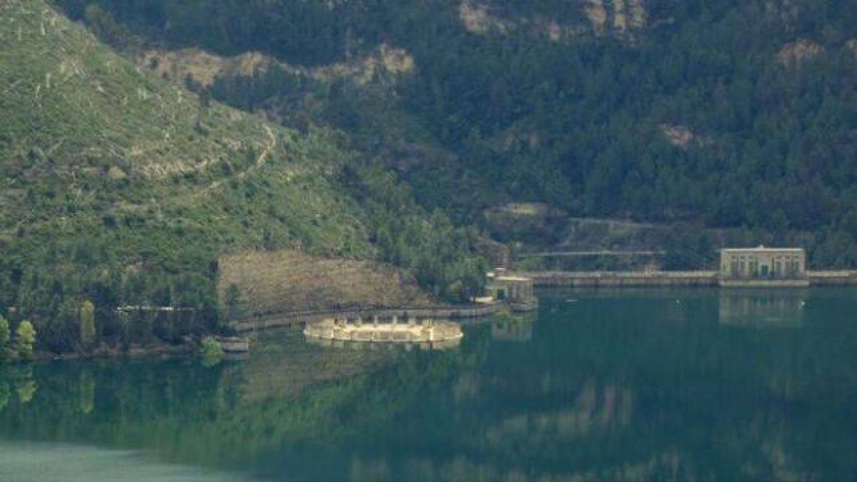 Pantano de Benageber.