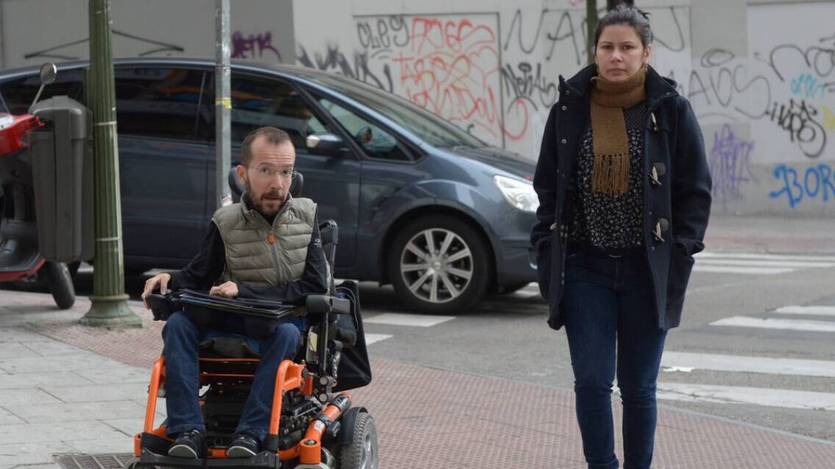 Pablo Echenique abandonó el centro de la capital para instalarse en un discreto barrio de la periferia