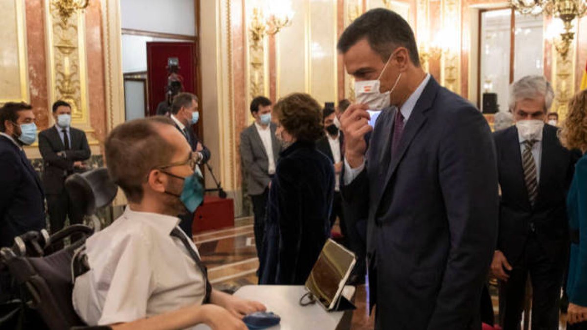 Pablo Echenique y Pedro Sánchez, en el Congreso