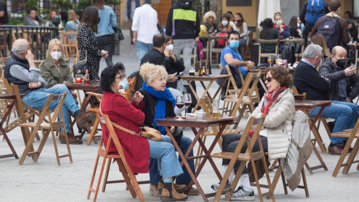 El centro de Gijón este Jueves Santo. Es el PSOE el que gobierna en Asturias.