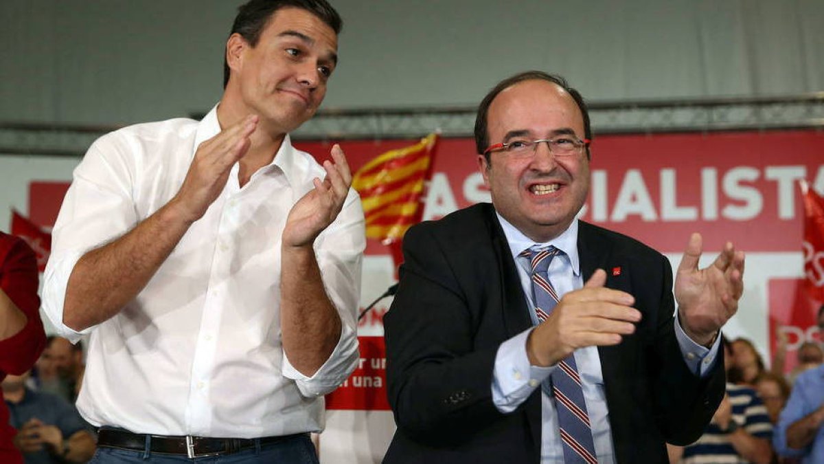 Pedro Sánchez y Miquel Iceta.