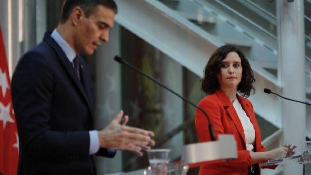 Díaz Ayuso y Sánchez, en la 'cumbre' celebrada en la sede autonómica de Sol en septiembre de 2020