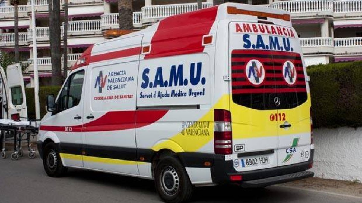 Los sanitarios del SAMU llegaron a los pocos minutos alertados por el Centro de Urgencias de Alicante