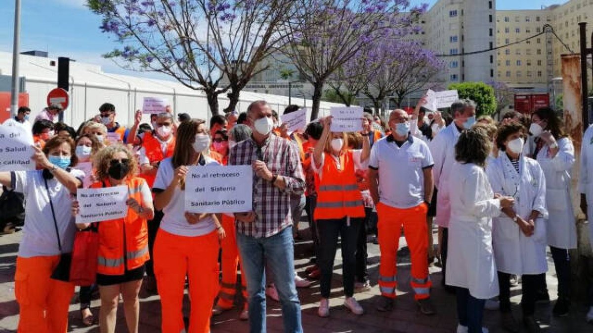 Sanitarios del CICU de Alicante muestran su 