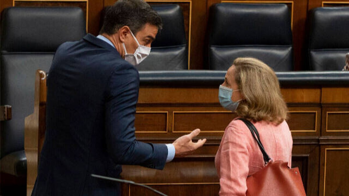 Pedro Sánchez y Nadia Calviño