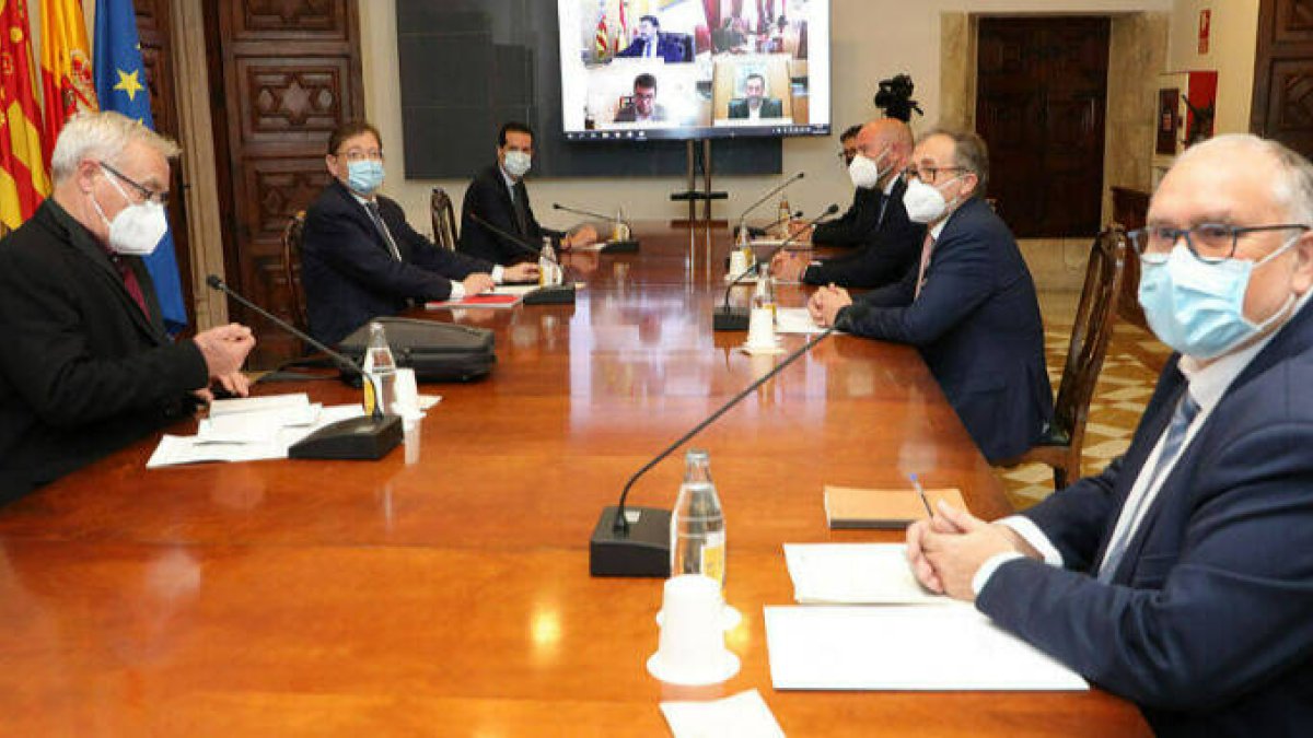 Reunión entre la Generalitat y los Ayuntamientos