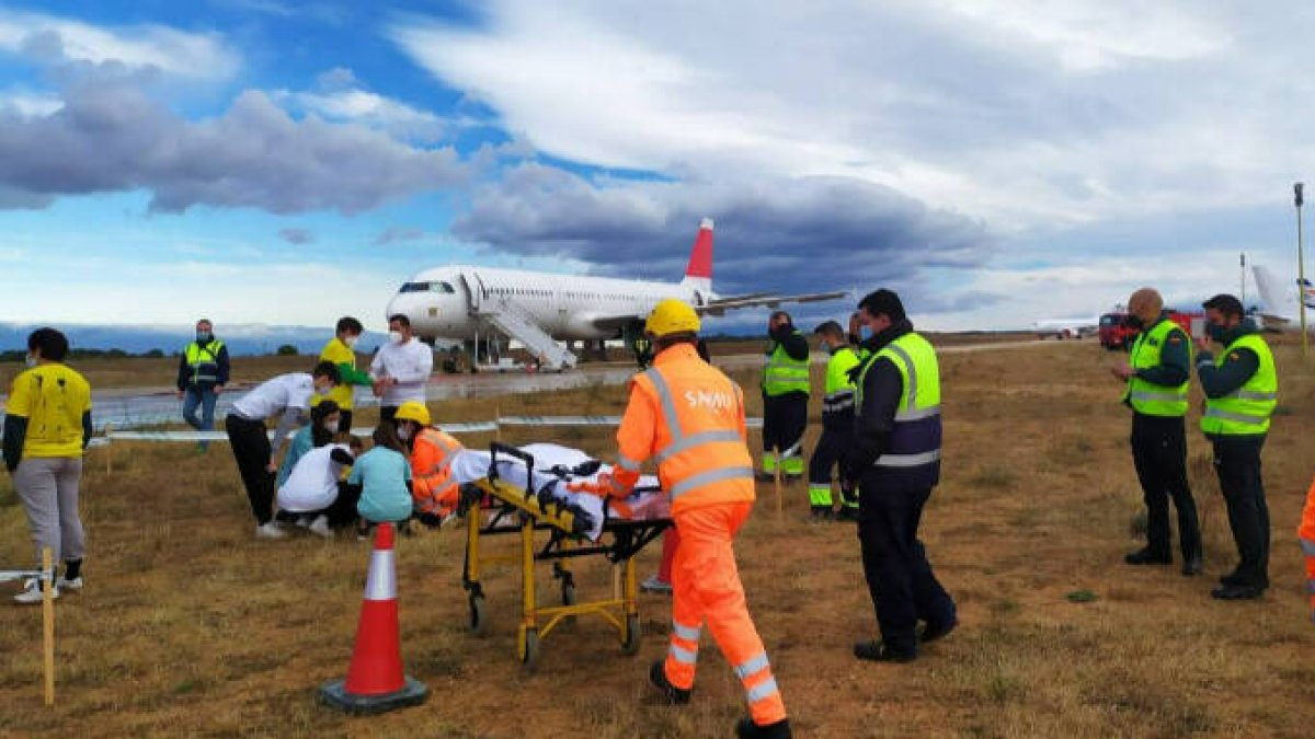 El aeropuerto de Castellón realiza un simulacro de accidente aéreo