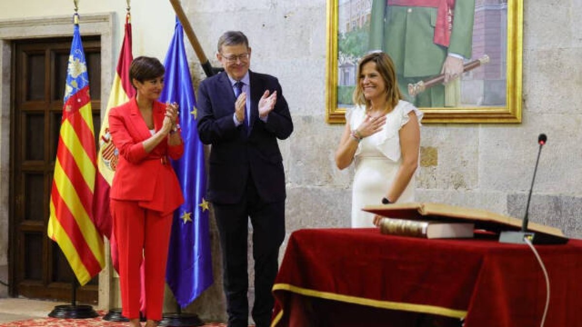 Isabel Rodríguez, Ximo Puig y Pilar Bernabé.