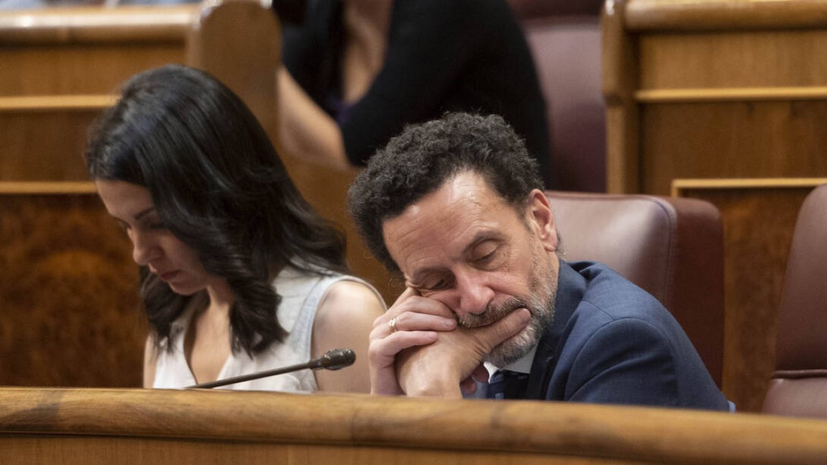 La imagen de Arrimadas y Edmundo Bal lo dice todo sobre el estado de ánimo de la cúpula de Cs.