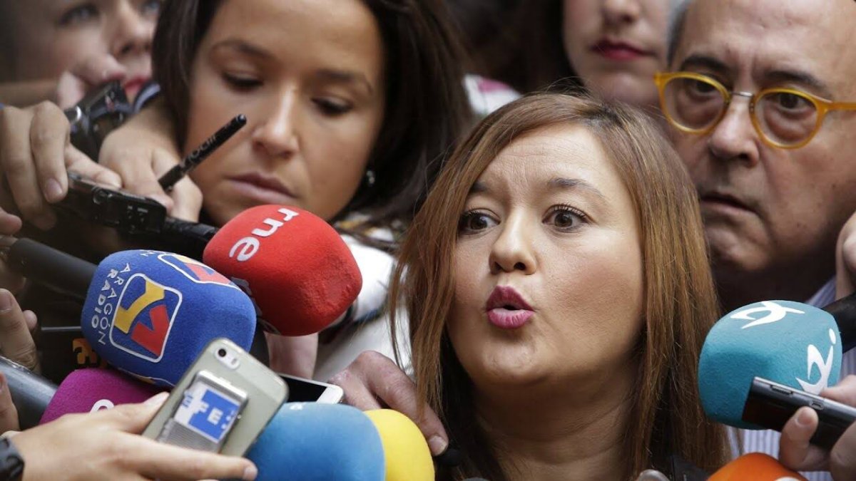 Verónica Pérez, en su minuto de gloria frente a la puerta de Ferraz.