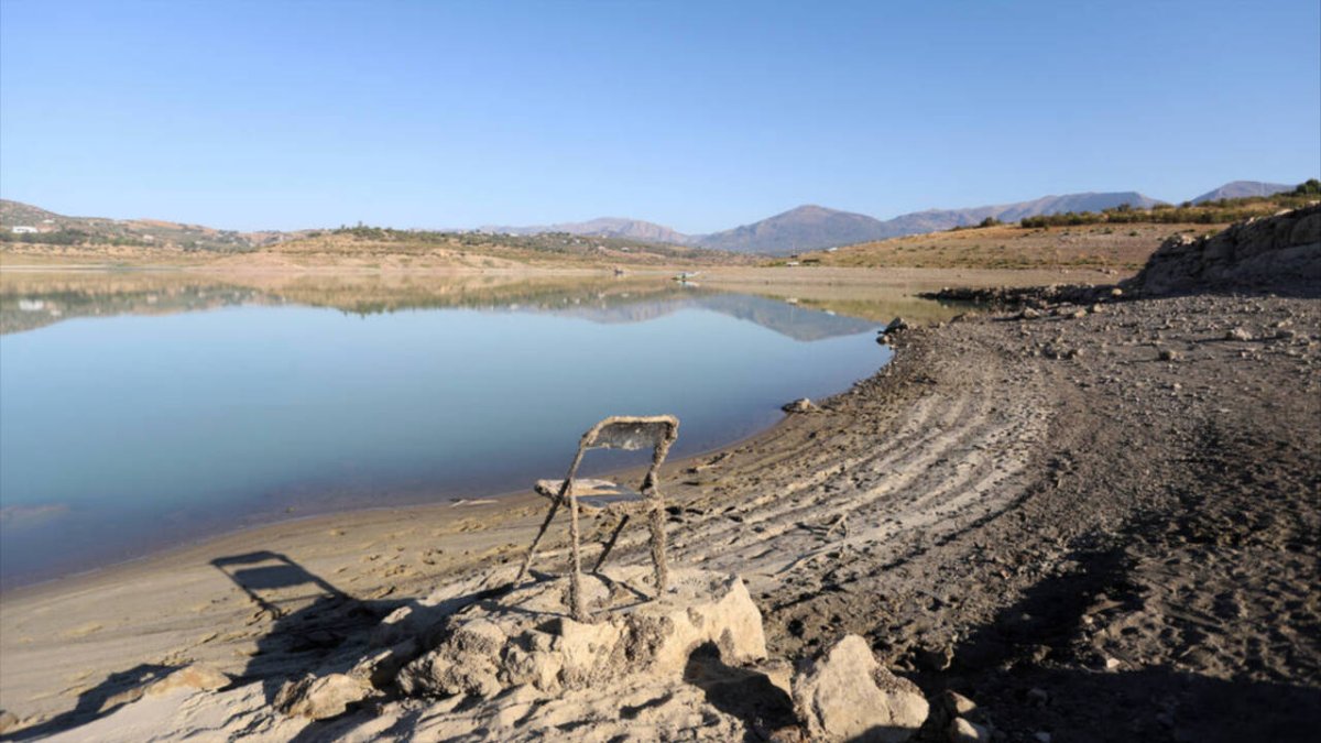 Pantano de La Viñuela situado en el término de Vélez Málaga, al 12% de su capacidad.