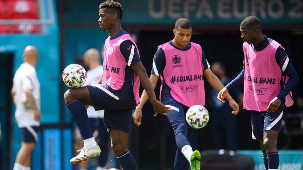 Imagen de archivo de Mbappé y Dembélé, juntos en una convocatoria de la selección francesa.