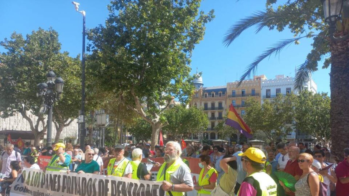 Concentración de pensionistas en Valencia.