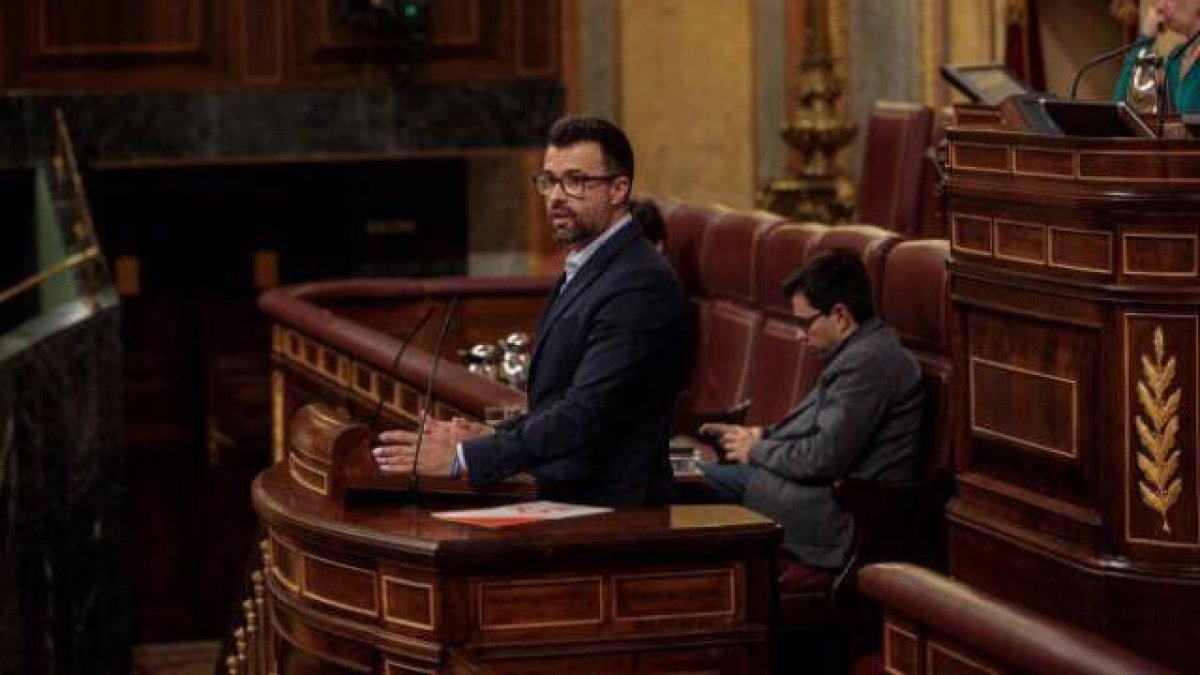 El diputado del Grupo Mixto, Pablo Cambronero.