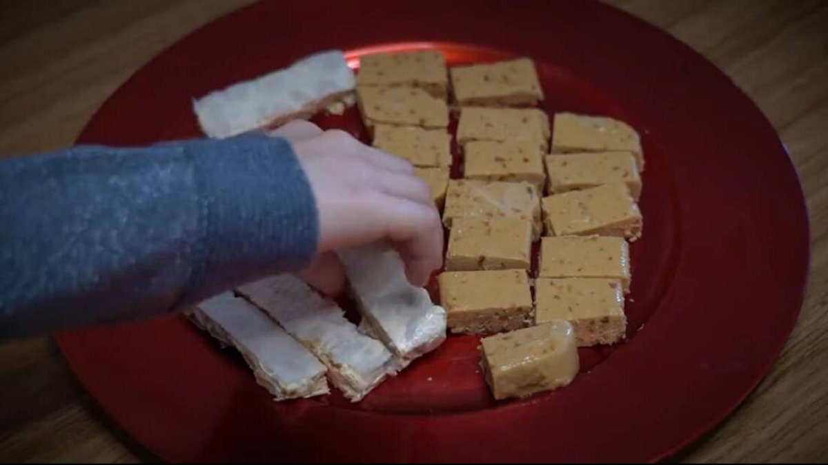 Turrón Jijona / DO Jijona y Alicante.