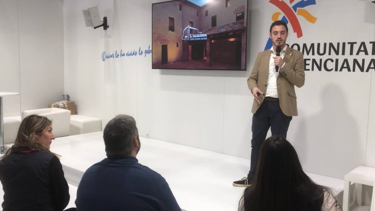 Presentación del Centro Cultural de l'Alquería del Pi en Fitur.