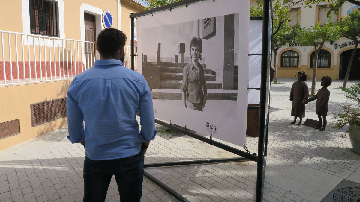 Una de las imágenes de Bofill que podemos ver por el municipio de Calp estos días - AYUNTAMIENTO DE CALP