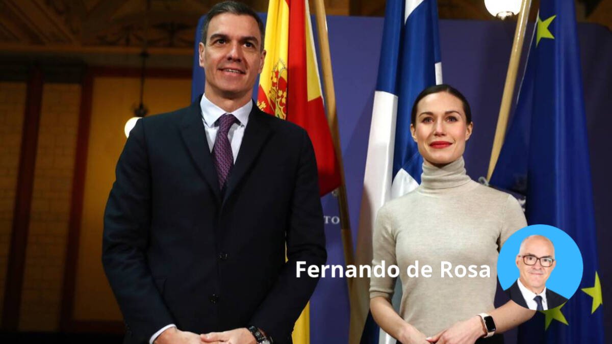 El presidente del Gobierno, Pedro Sánchez, con la primera ministra de Finlandia, Sanna Marin.