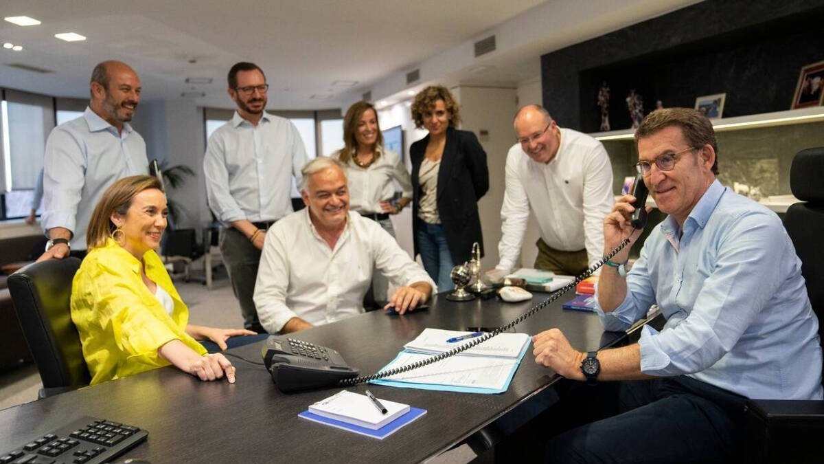 Feijóo con sus principales colaboradores en la dirección del PP, en una imagen de archivo