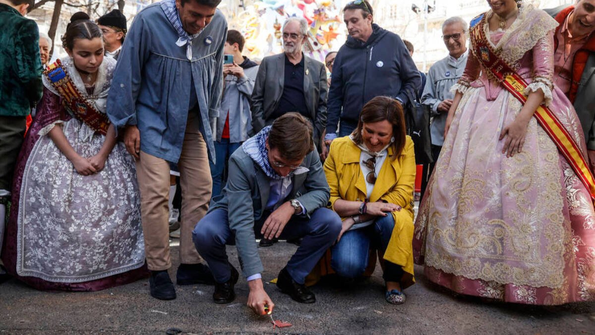 Almeida tira un petardo en Valencia