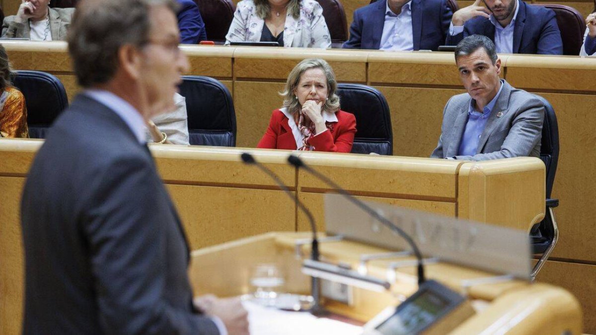 Alberto Núñez Feijóo y Pedro Sánchez cara a cara en el Senado