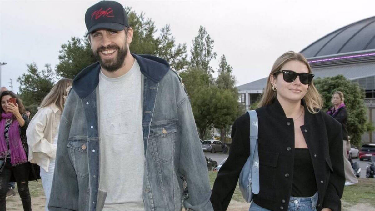 Parece que Piqué no podrá estar con sus hijos en la boda de su hermano... pero sí con Clara Chía.