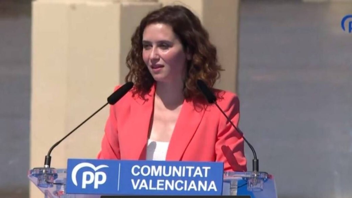 Captura de la intervención de Isabel Díaz Ayuso en el informativo noche de À Punt.