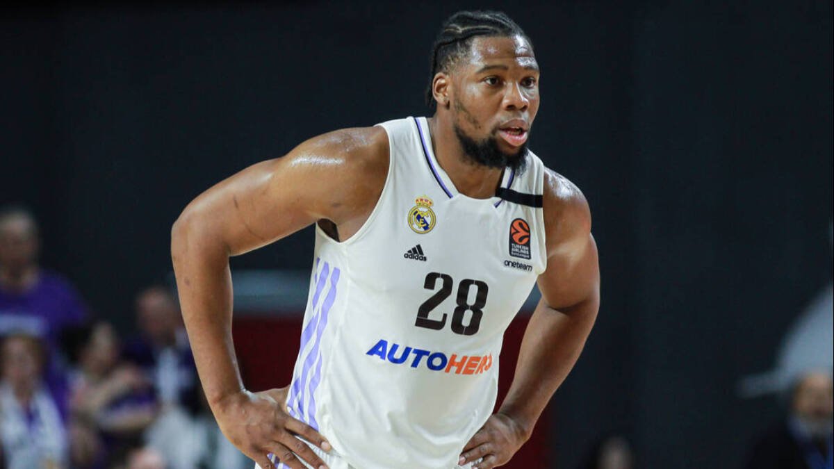 Yabusele, en un partido con la camiseta del Real Madrid.