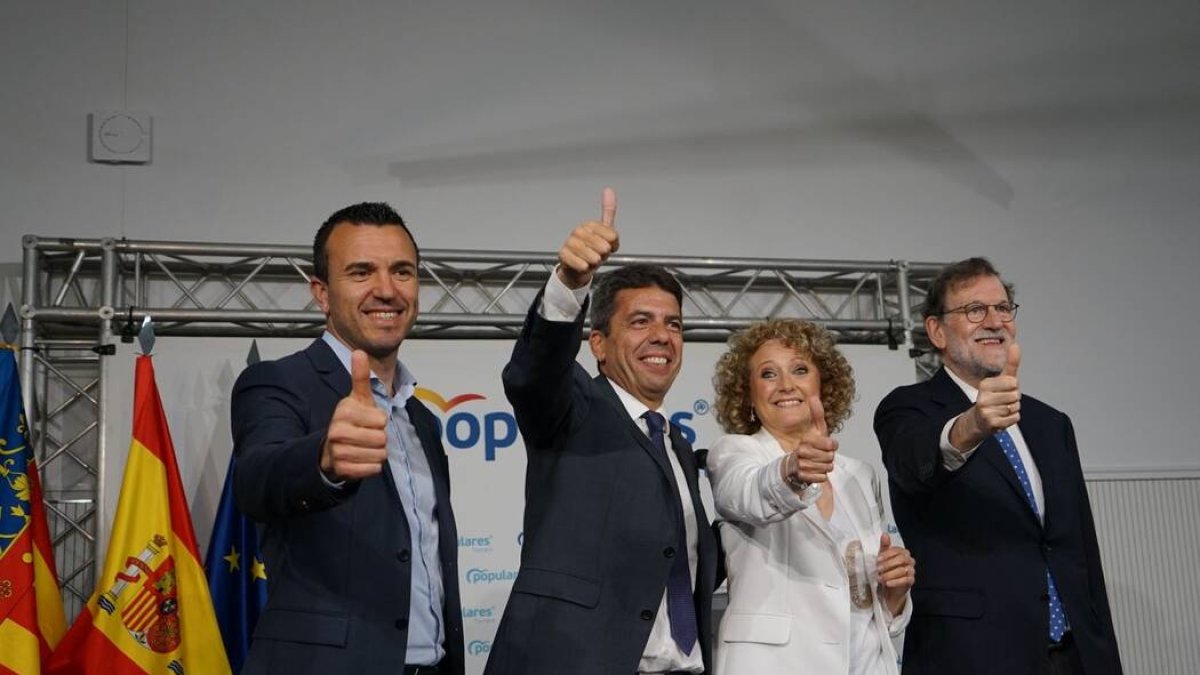 Vicent Mompó, presidente del PP de la provincia de Valencia, Carlos Mazón, candidato del PPCV a la Generalitat, Amparo Folgado, candidata del PP a la alcaldía de Torrent, y Mariana Rajoy, expresidente del Gobierno - PPCV